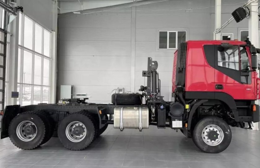 Тягач АМТ 6х6