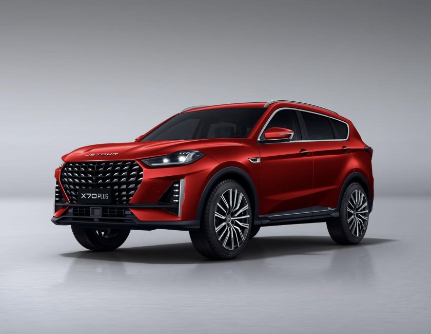 Jetour x 70 plus 2024