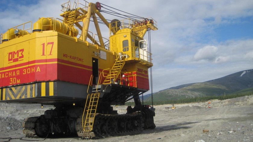 Карьерный экскаватор ЭКГ-10