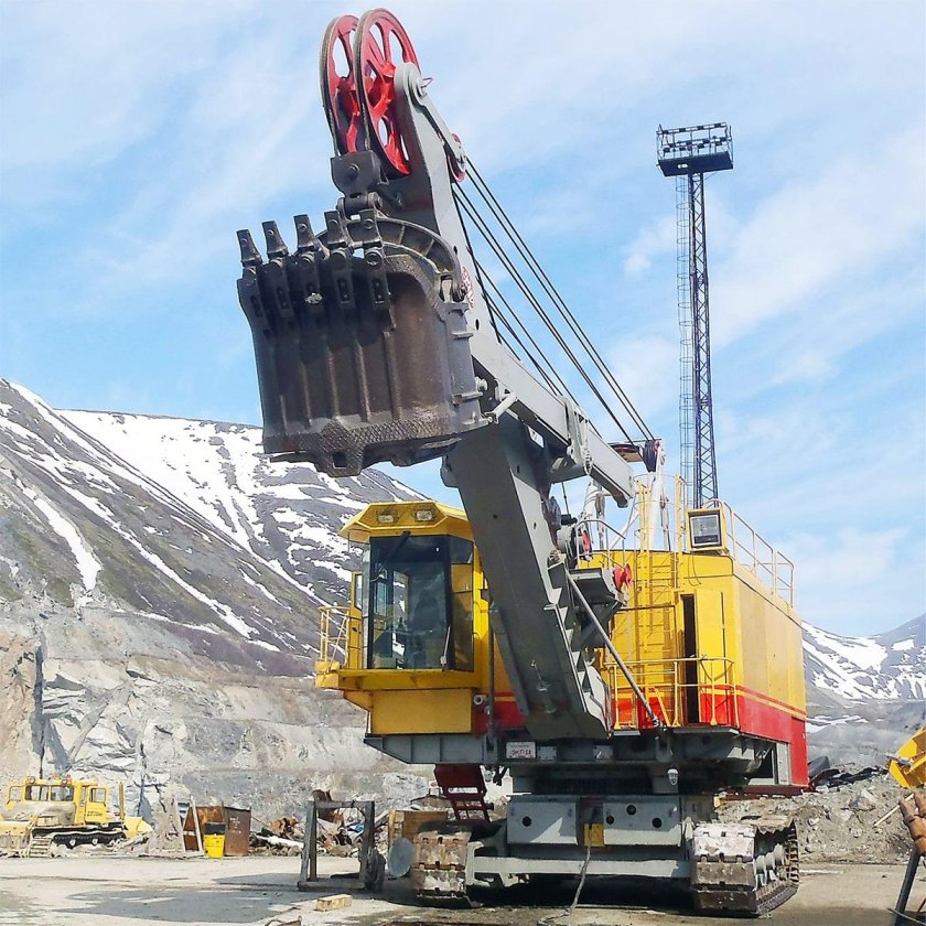 Экскаватор УЗТМ ЭКГ 5