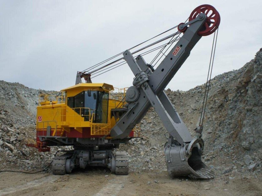 Карьерный экскаватор УЗТМ ЭКГ 5