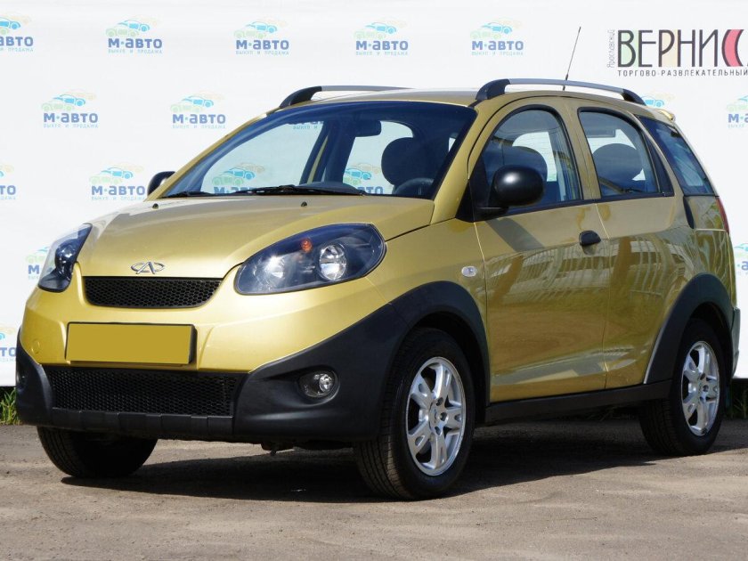 Машина Chery indis s18d