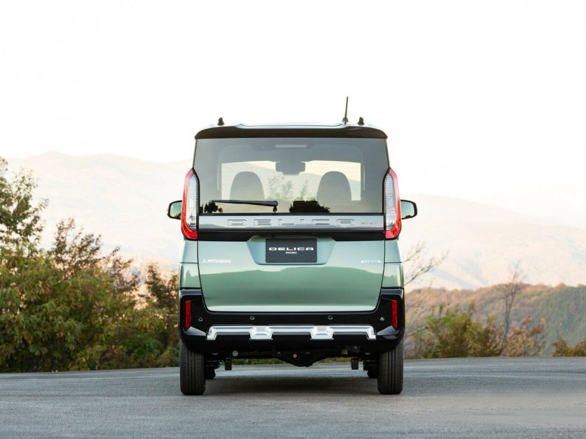 Митсубиси Делика 2023