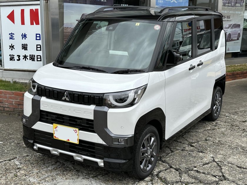 Mitsubishi Delica Mini 2023
