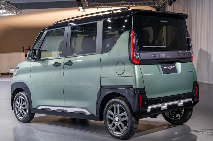Mitsubishi Delica Mini 2023