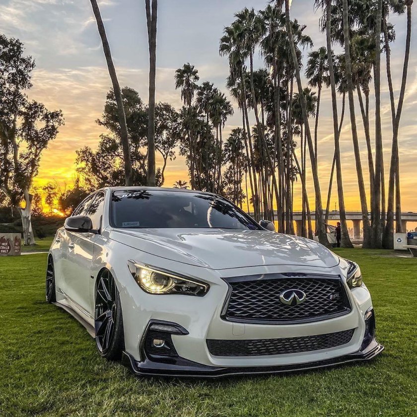 Лексус Инфинити