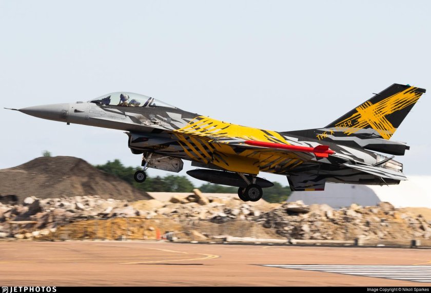 Fujimi 72211 (f-37) British Aerospace Hawk Raf 1/72