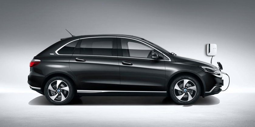 Мерседес Денза