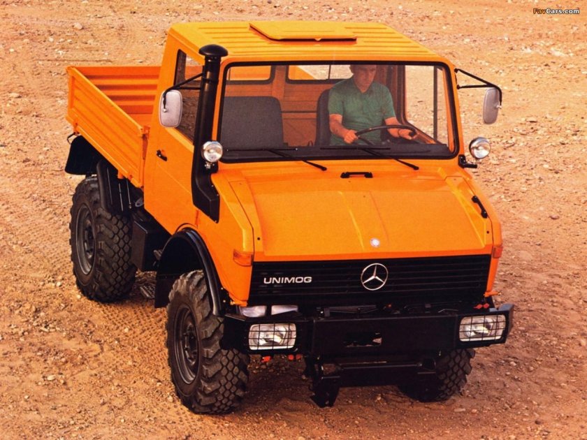 Мерседес Бенц Unimog