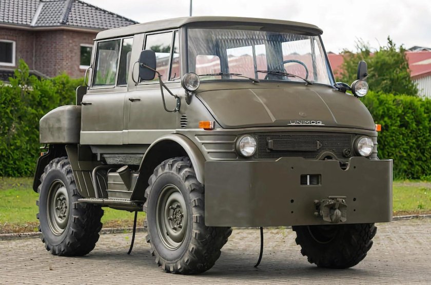 Mercedes-Benz Unimog 406