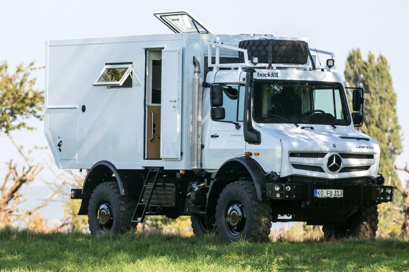 Грузовик Unimog автодом