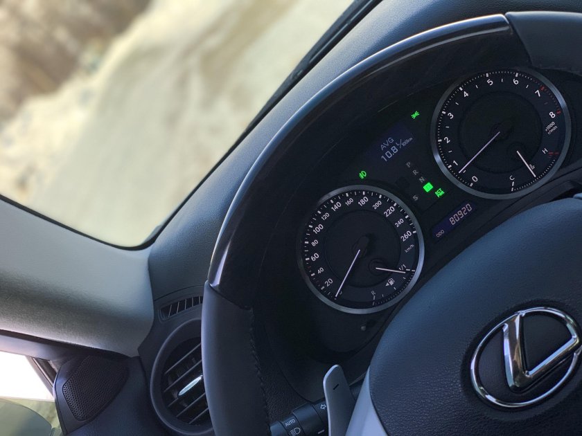 Приборная панель Лексус ИС