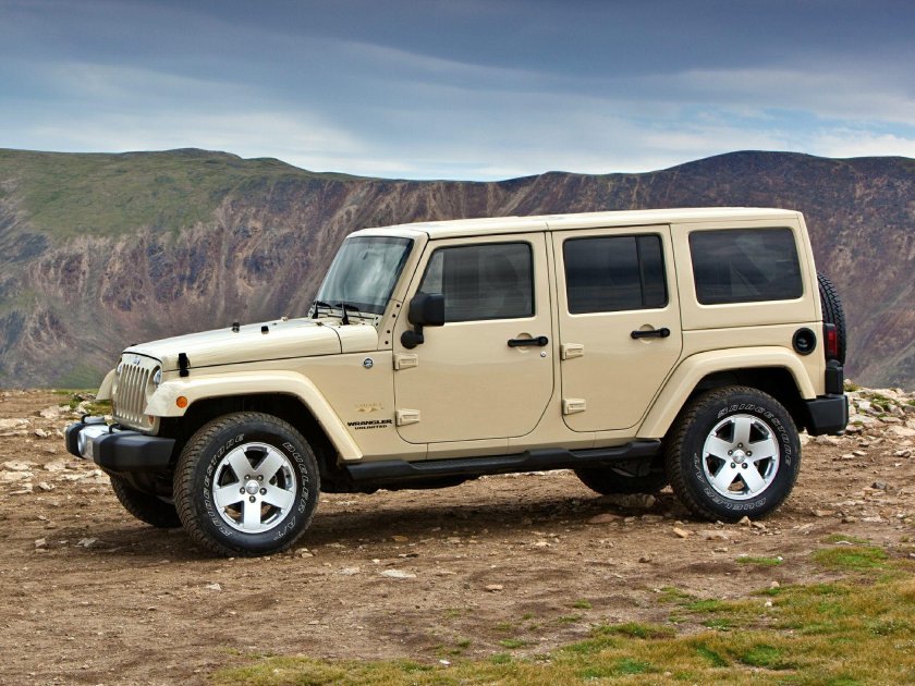 Jeep Wrangler Sahara 2013