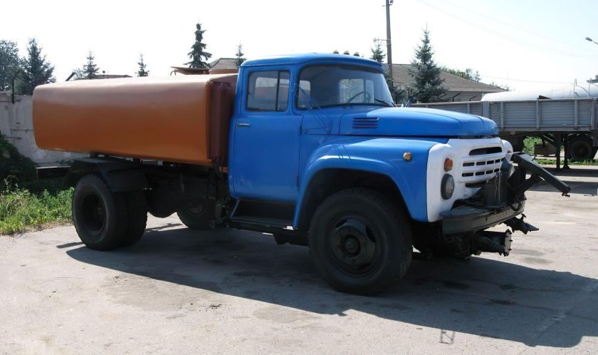 ЗИЛ-130 водовозка поливомоечная