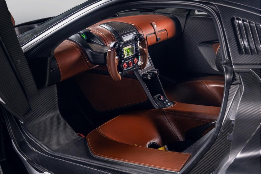 Rossa суперкар