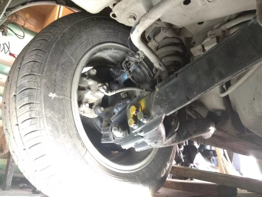 Задняя подвеска Хонда стрим 2001