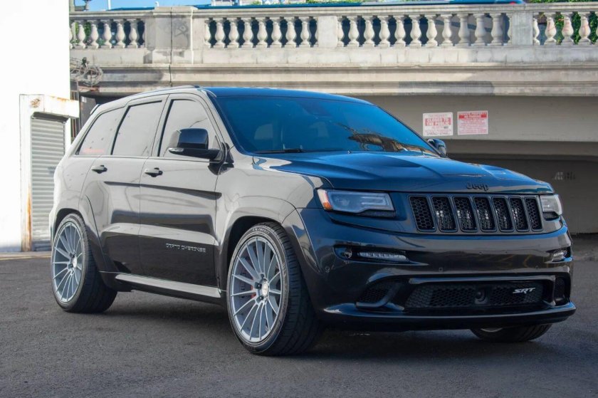 Jeep Grand Cherokee wk2 srt