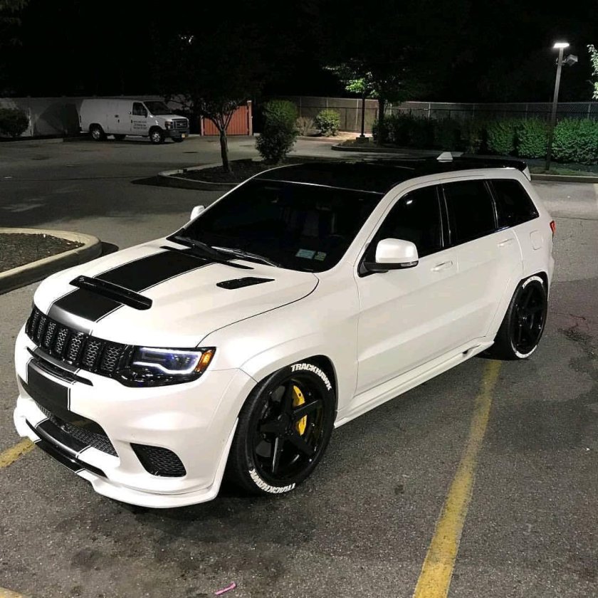 Jeep Grand Cherokee srt8
