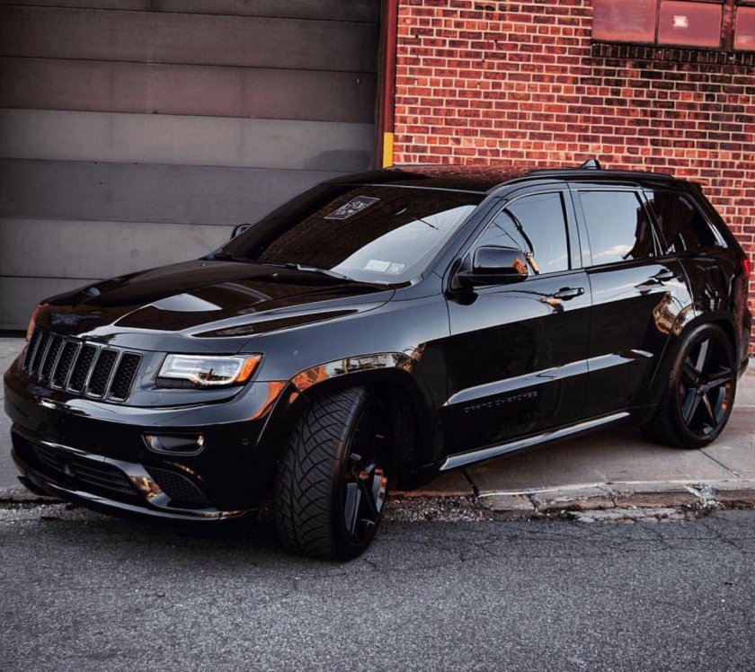 Jeep Grand Чероки srt8 черный