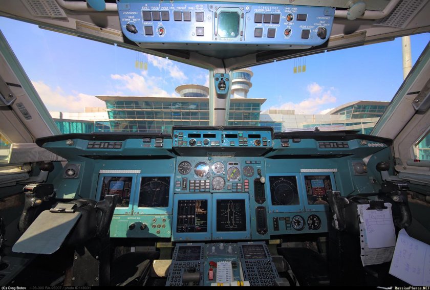 Ил 96 400 кабина пилота
