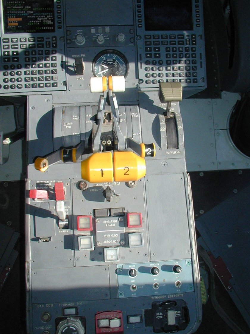 Ил-114 кабина