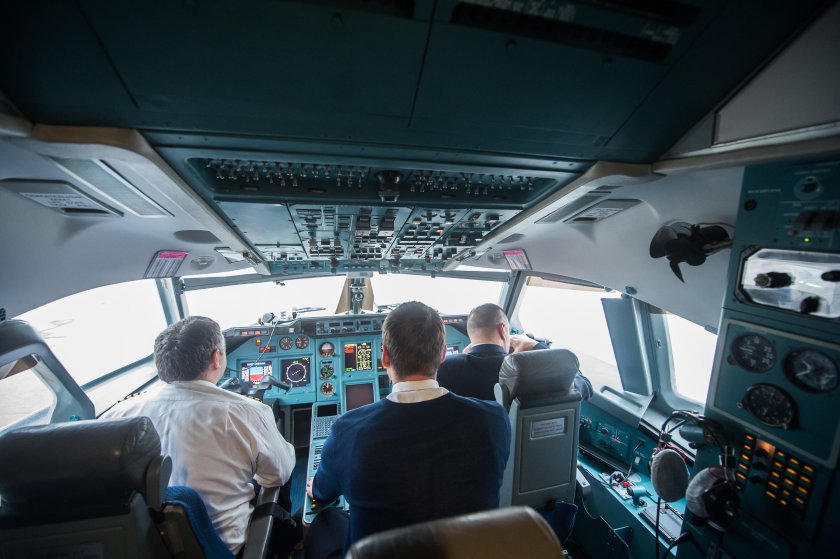 Ту 214 кабина