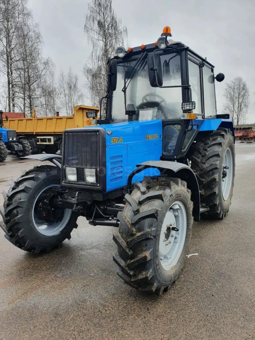 Трактор МТЗ 920
