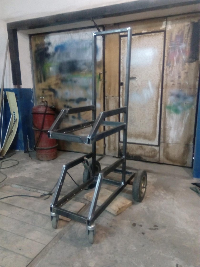 Тележка для сварочного аппарата ст-341.40