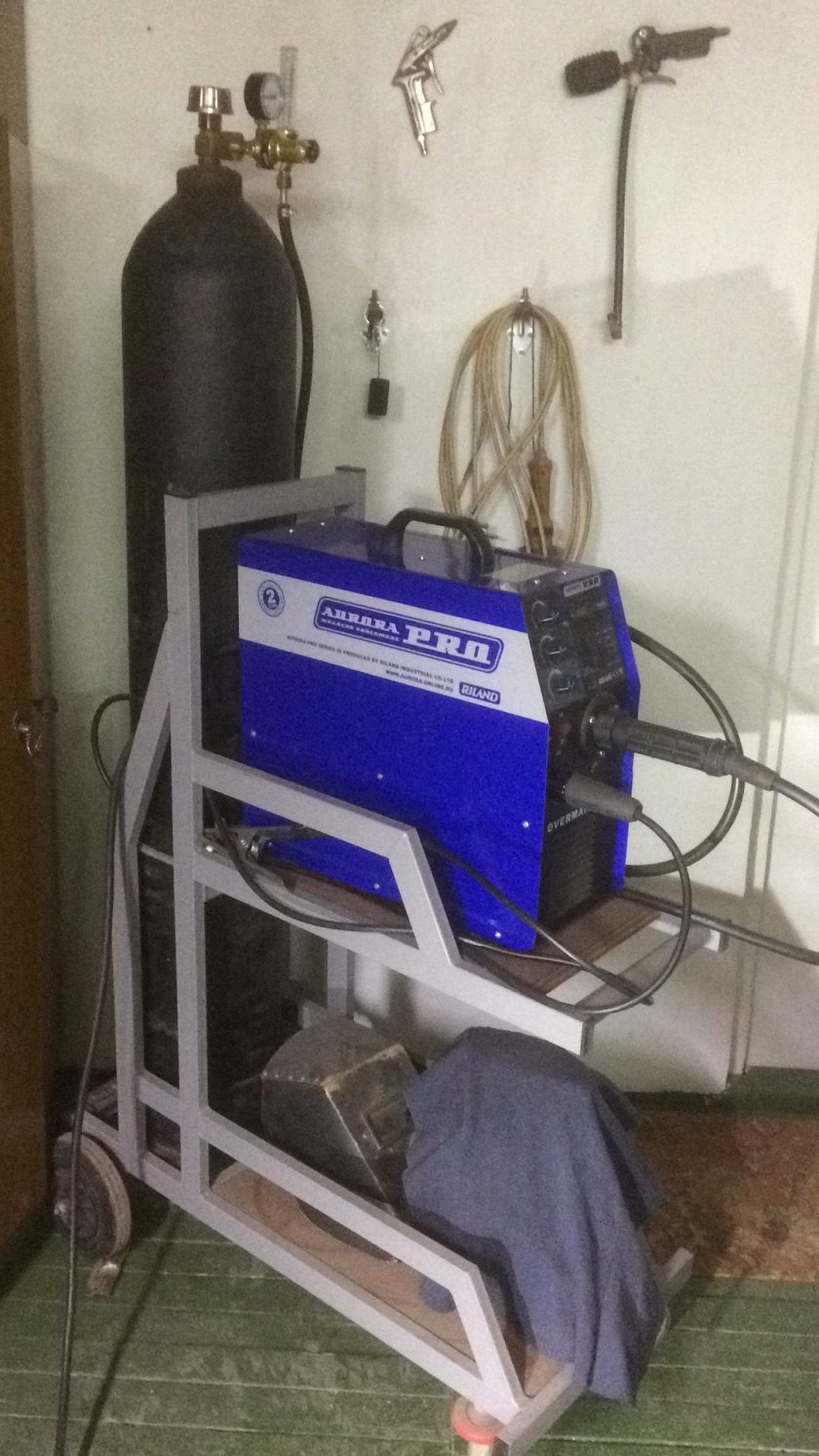 Тележка под полуавтомат Оверман с баллоном 20 литров