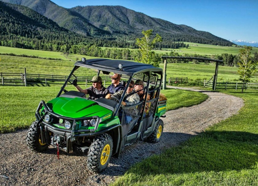 John Deere Gator