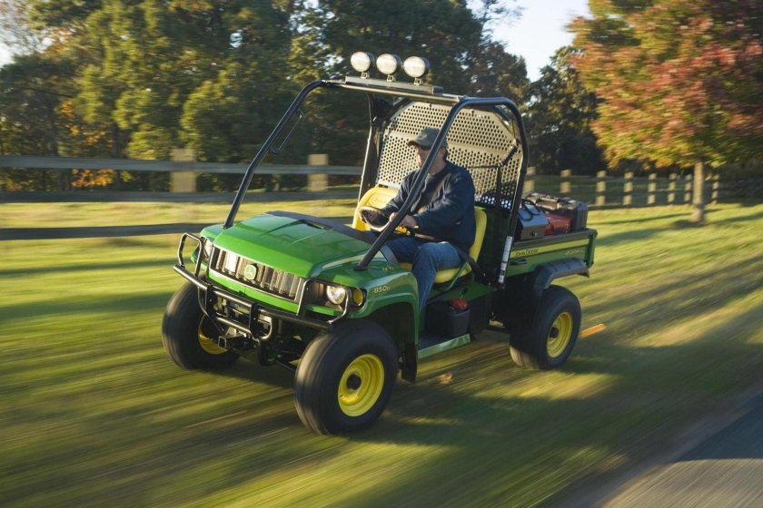 John Deere Gator