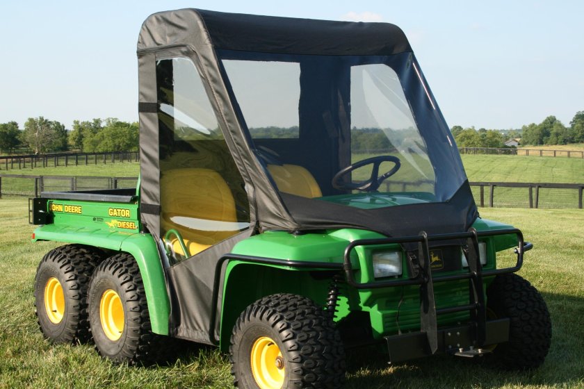 John Deere Gator 6x6