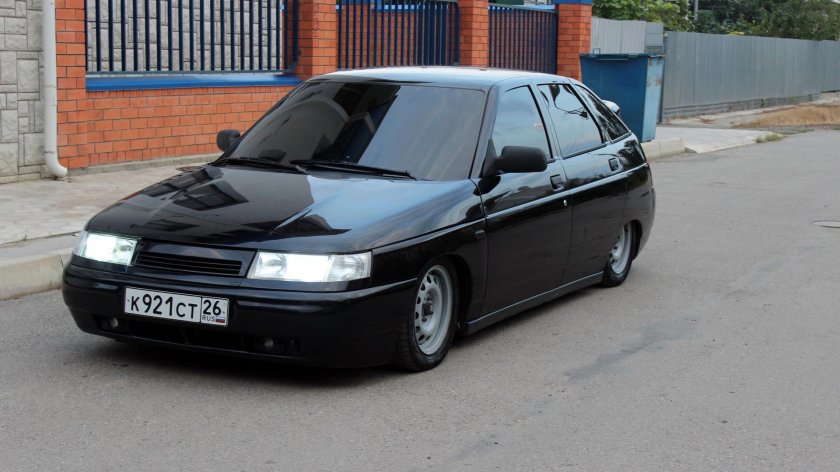 ВАЗ 2112 черная