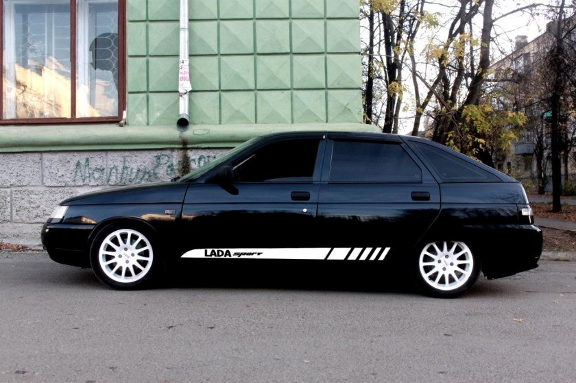 ВАЗ 2112 черная тюнинг