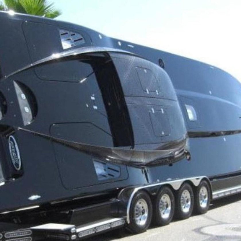 Гоночный катер Corvette ZR-48