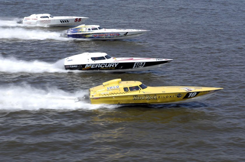 Lamborghini offshore Powerboat Racing.