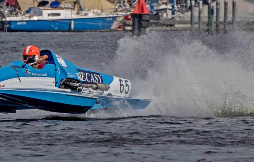 Водномоторный спорт глиссера