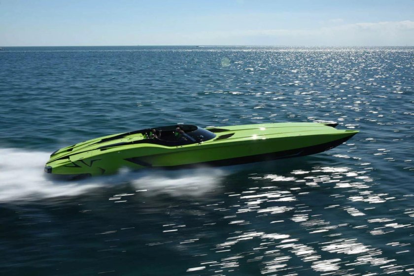 Яхта Ламборгини