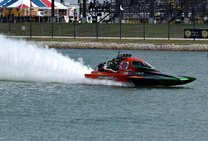 Гоночный катер