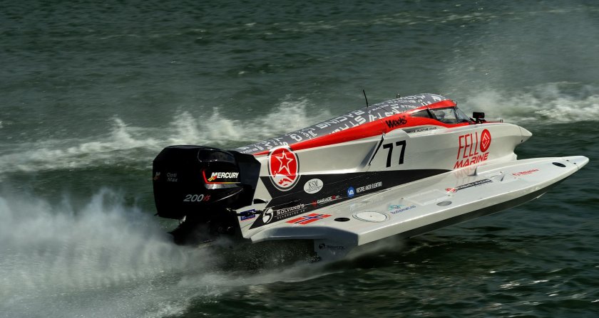 Скиф лодка гоночная