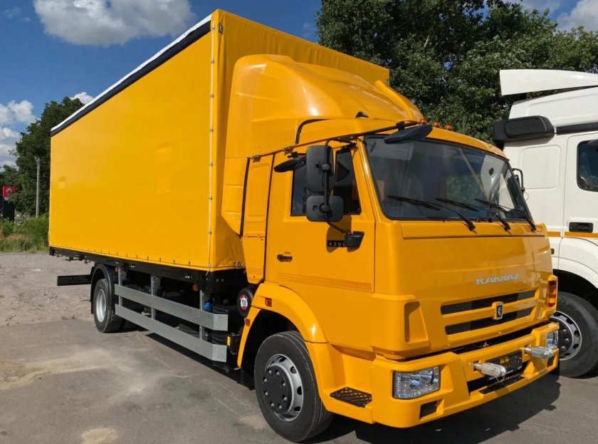 КАМАЗ 4308 желтый