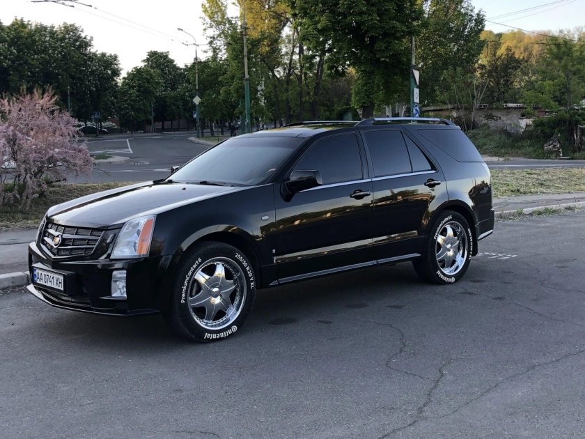 Cadillac SRX 1