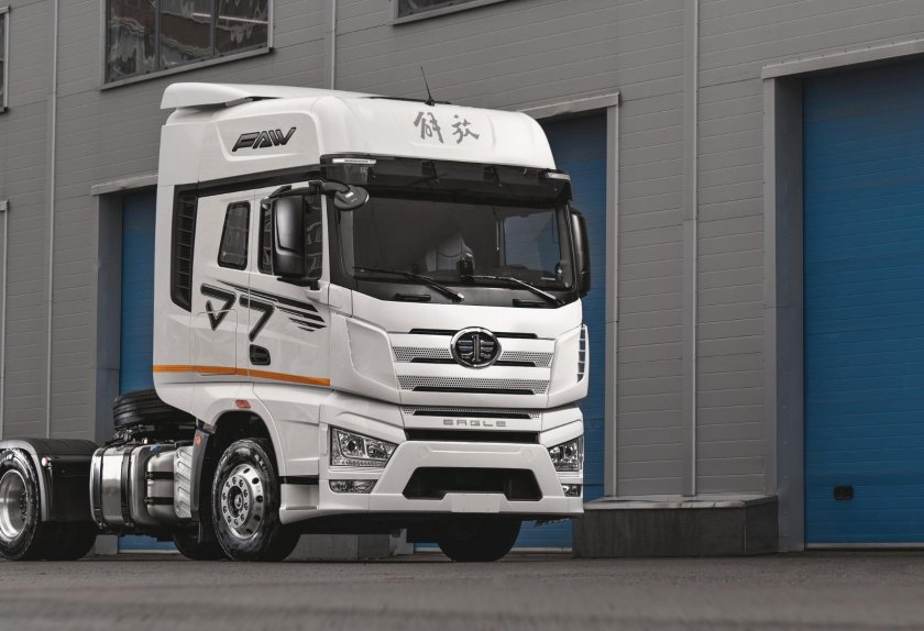 Седельный тягач FAW j7