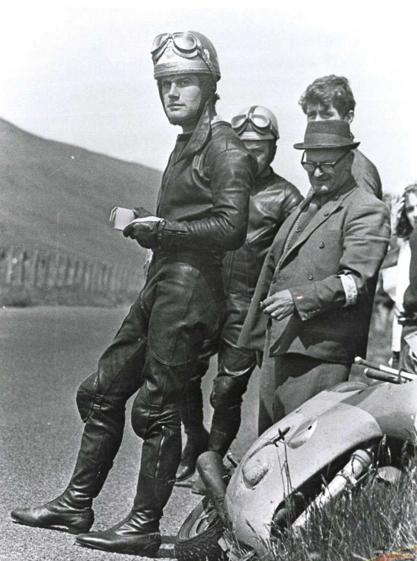 Agostini vs Hailwood