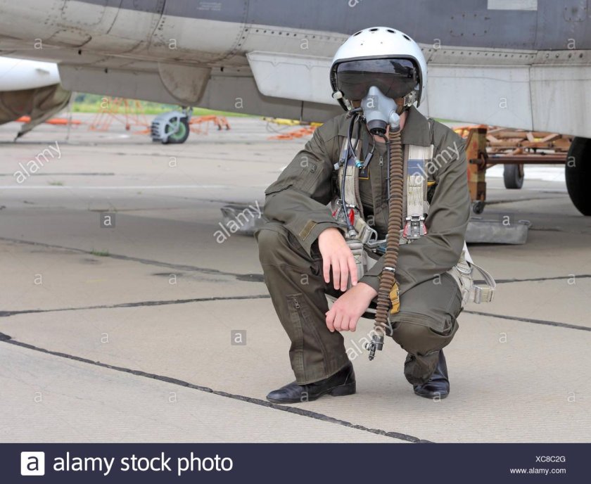 Военный летчик