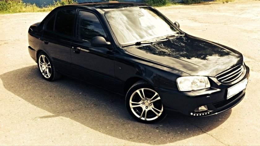 Хендай акцент черный