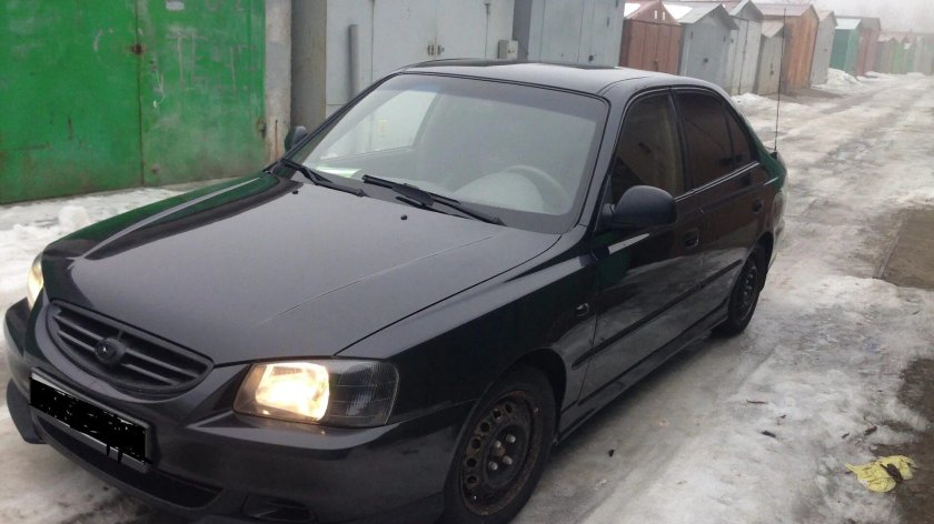 Hyundai Accent черный