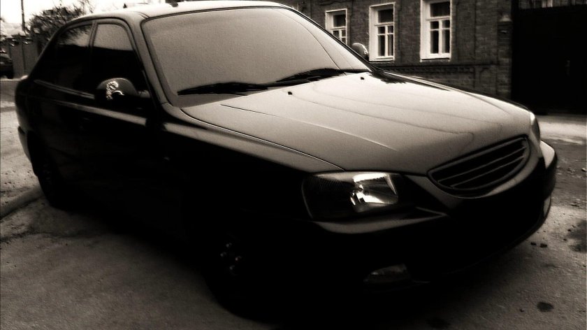 Хендай акцент черный тонированный