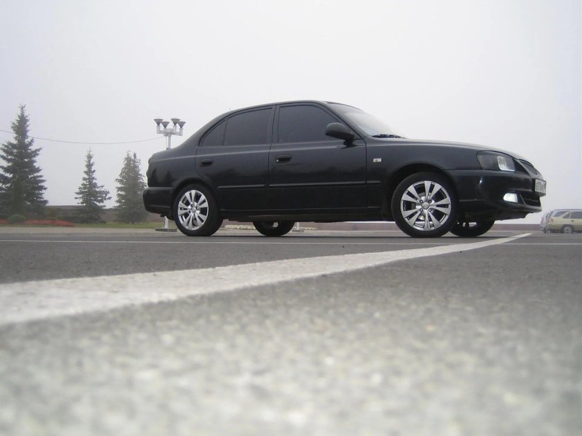 Хендай акцент черный