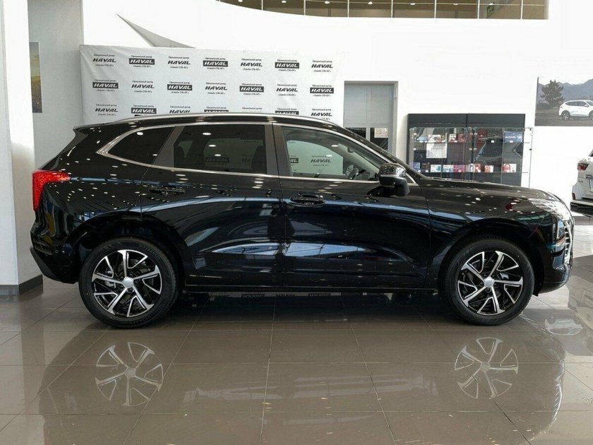 Хавал Джолион черный 2022 года